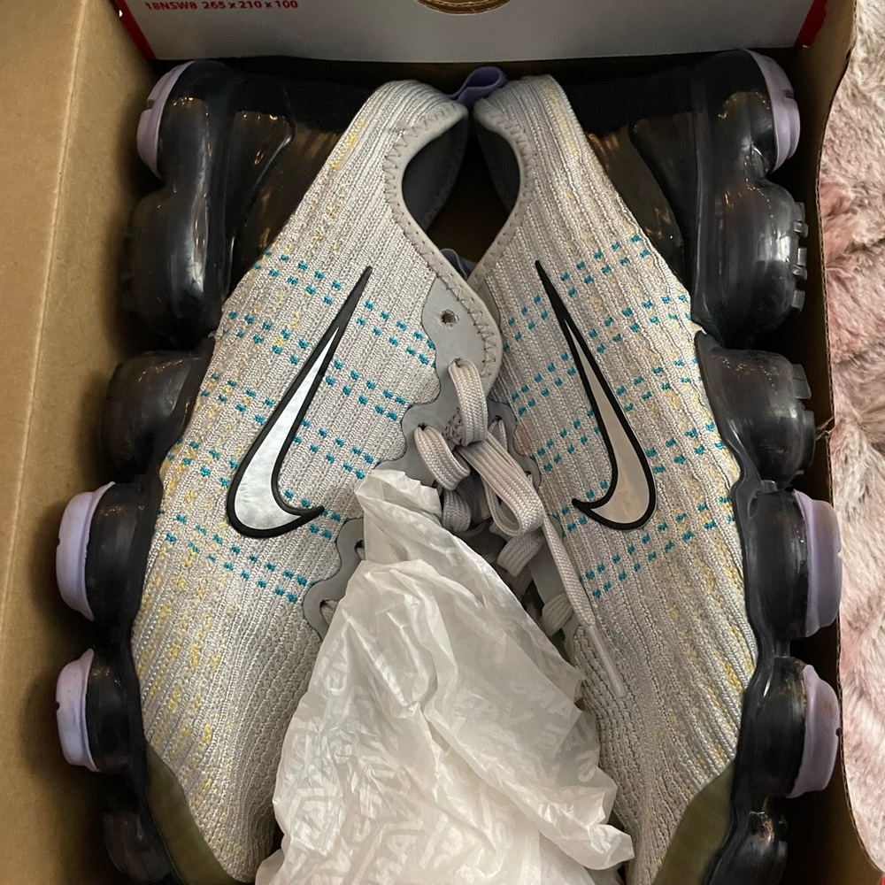 Nike Vapormax grey